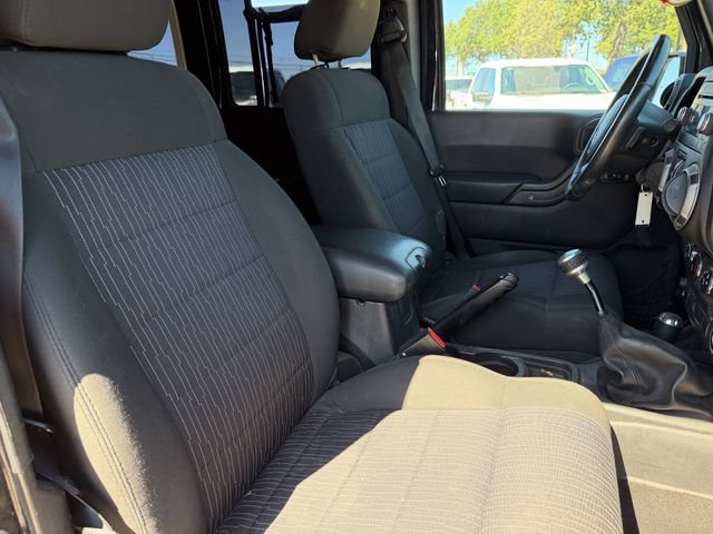 Used 2012 Jeep Wrangler Unlimited Sport AWD/4WD image 13