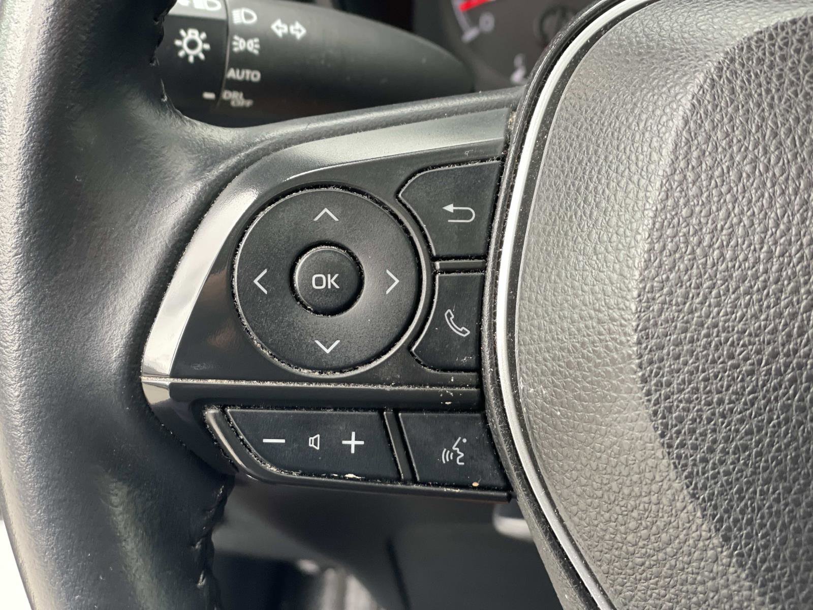 Used 2022 Toyota Corolla Cross LE image 5