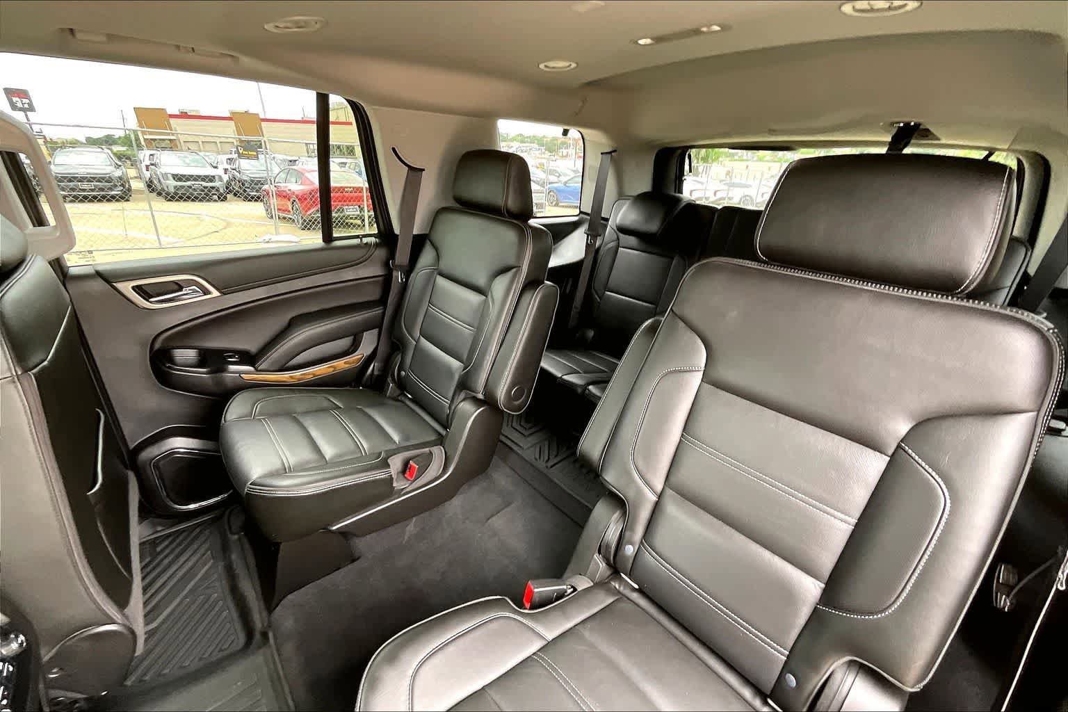 Used 2020 GMC Yukon Denali w/ Denali Premium Package RWD image 29