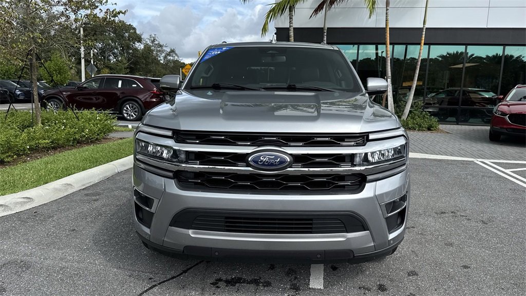 Used 2023 Ford Expedition Limited image 9