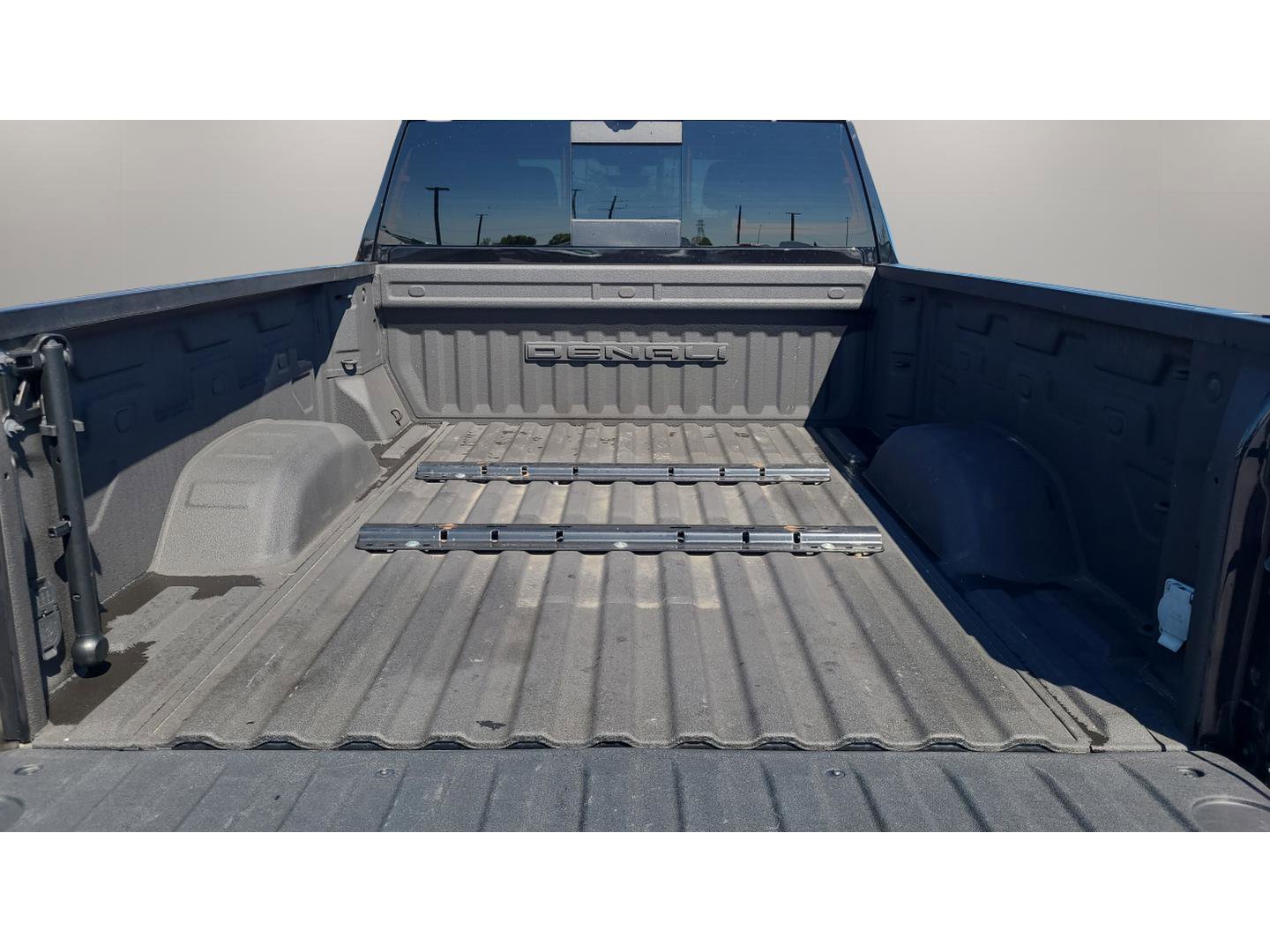 Used 2023 GMC Sierra 2500 Denali w/ Denali Black Diamond Edition AWD/4WD image 29