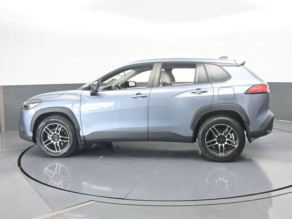Used 2023 Toyota Corolla Cross L image 3