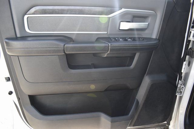 Used 2021 RAM 3500 Big Horn image 13