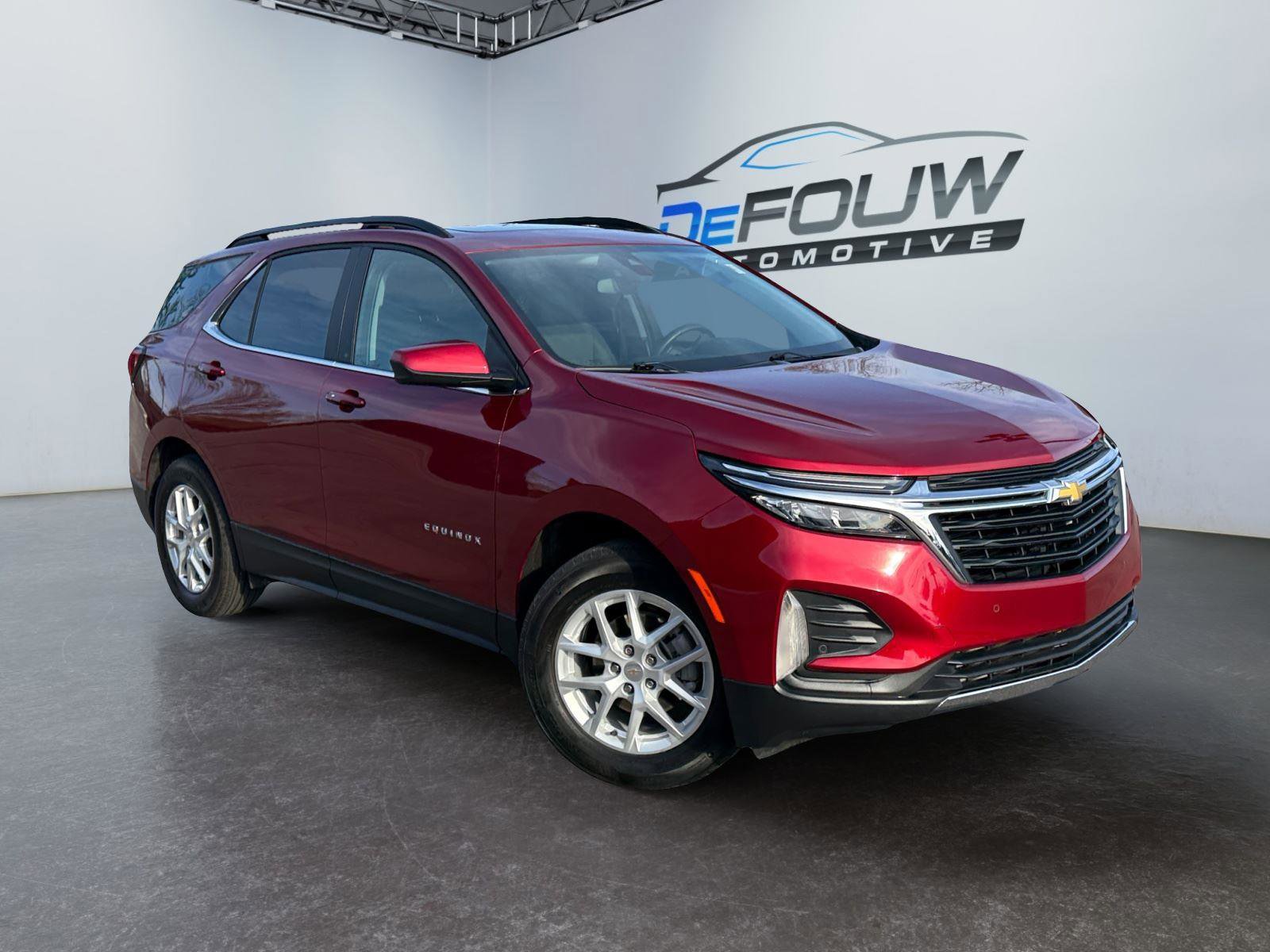 Used 2024 Chevrolet Equinox LT FWD image 1