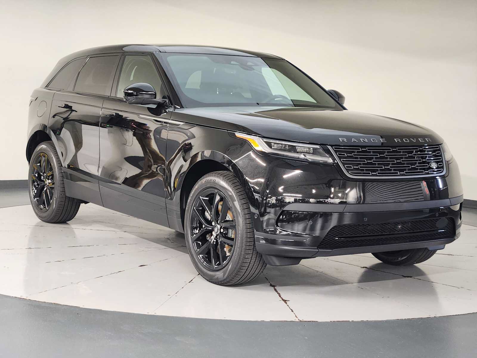New 2026 Land Rover Range Rover Velar S AWD/4WD image 6