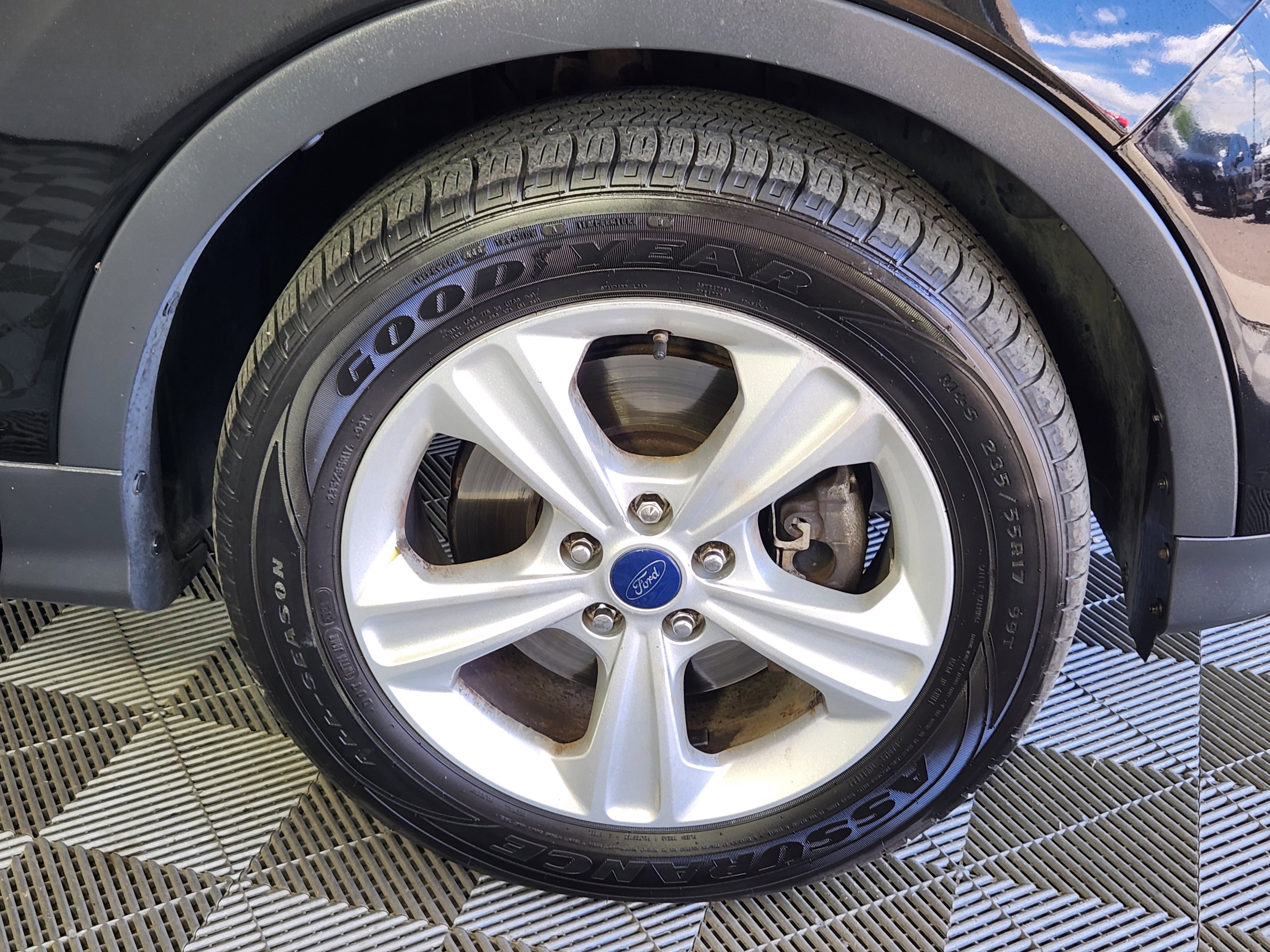 Used 2016 Ford Escape SE w/ Equipment Group 201A image 9