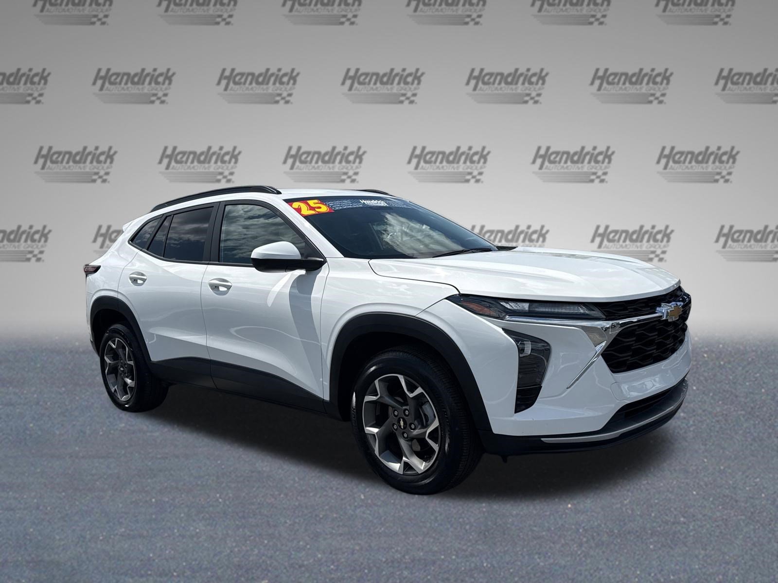 Used 2025 Chevrolet Trax LT FWD video 2