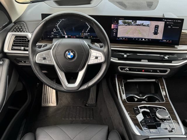 Used 2025 BMW X7 xDrive40i w/ Premium Package AWD/4WD image 12