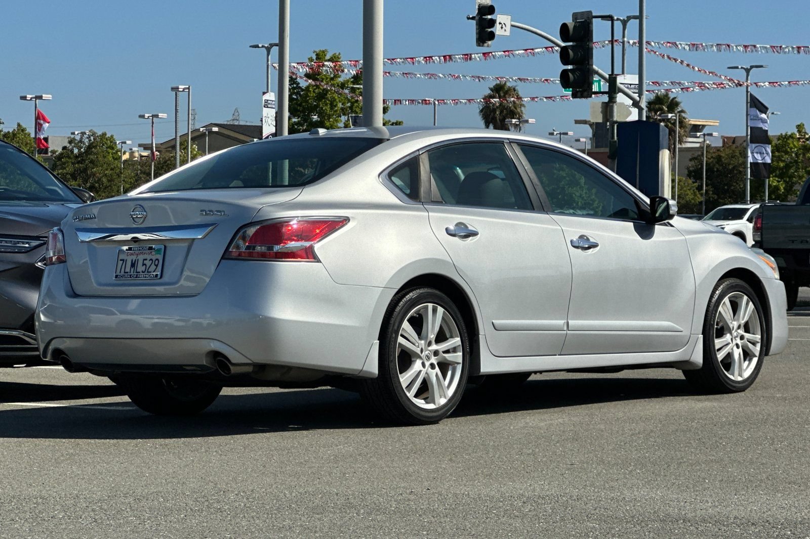 Used 2015 Nissan Altima 3.5 SL FWD image 4