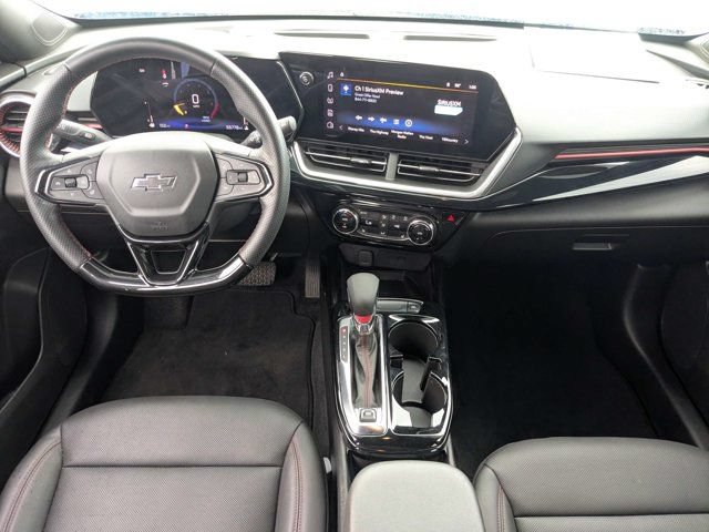 Used 2024 Chevrolet Trax RS w/ Sunroof Package FWD image 15