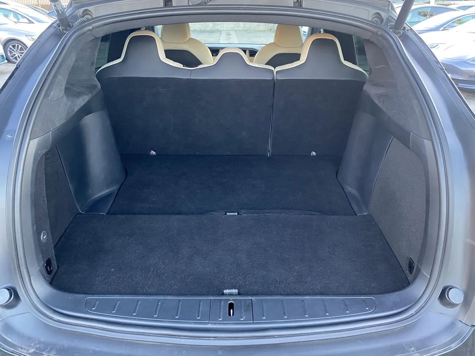 Used 2020 Tesla Model X Long Range image 8