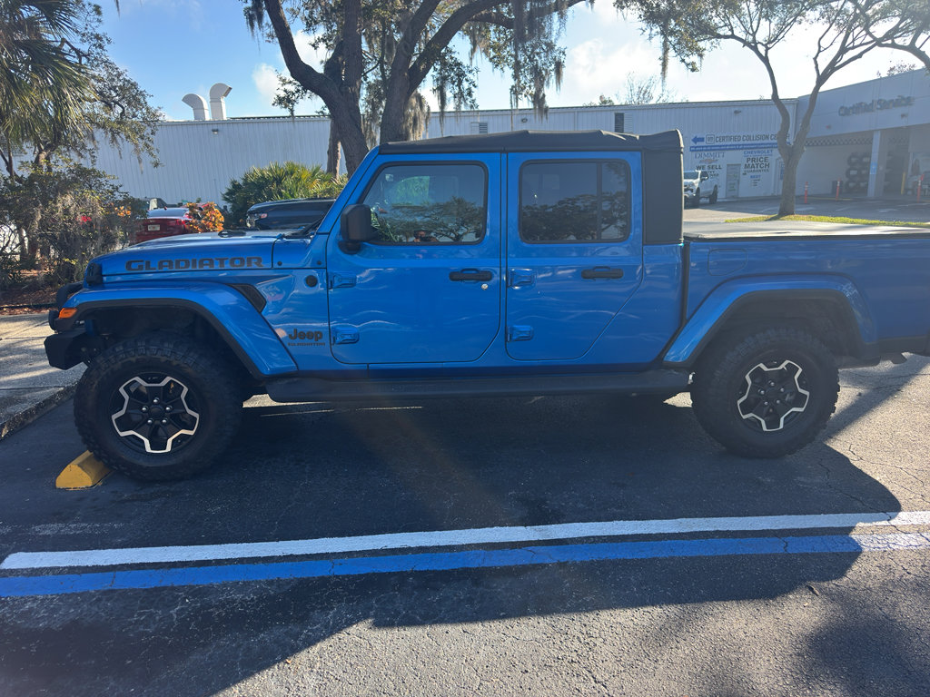 Used 2021 Jeep Gladiator Sport image 8