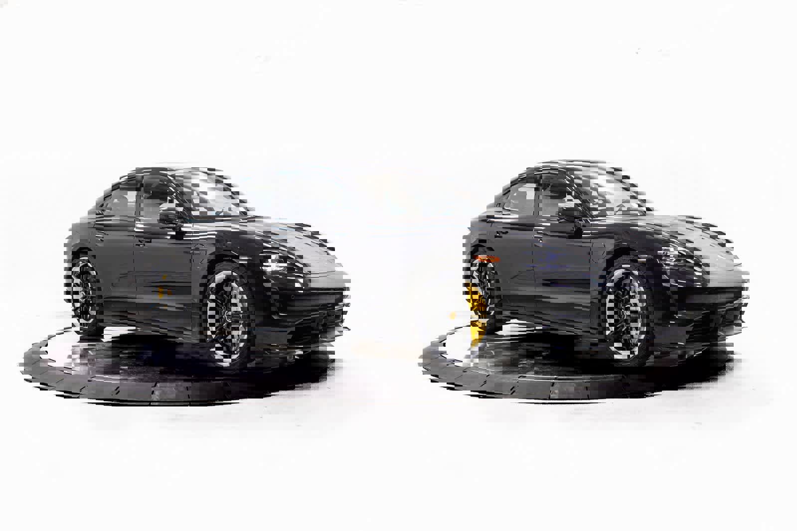 Certified 2020 Porsche Taycan Turbo S image 9