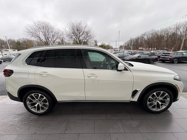 Used 2025 BMW X5 xDrive40i AWD/4WD image 6