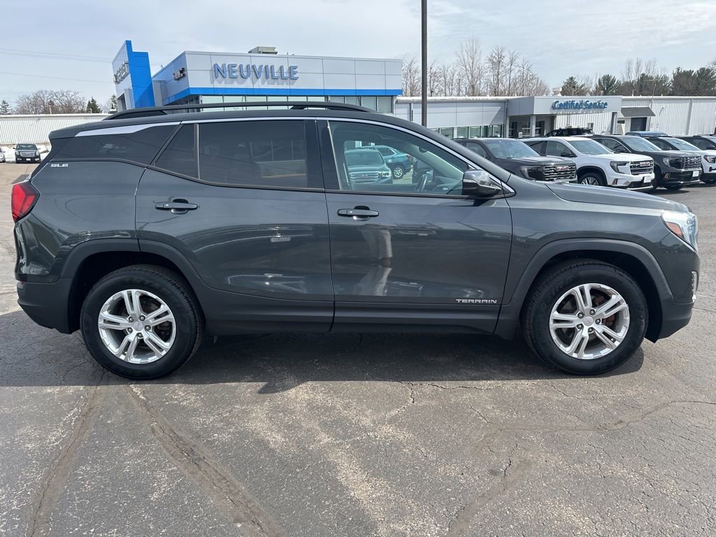 Used 2018 GMC Terrain SLE image 2