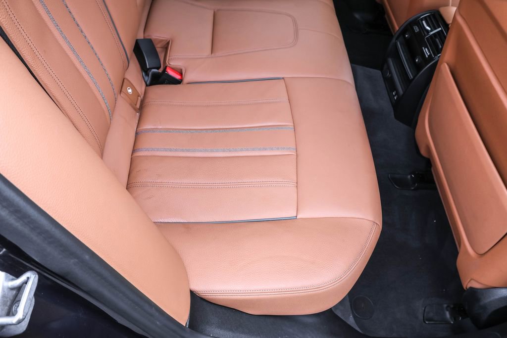 Used 2023 BMW M550i xDrive w/ Executive Package AWD/4WD image 41