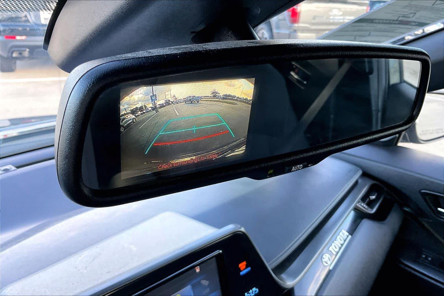 Used 2018 Toyota C-HR XLE FWD image 26