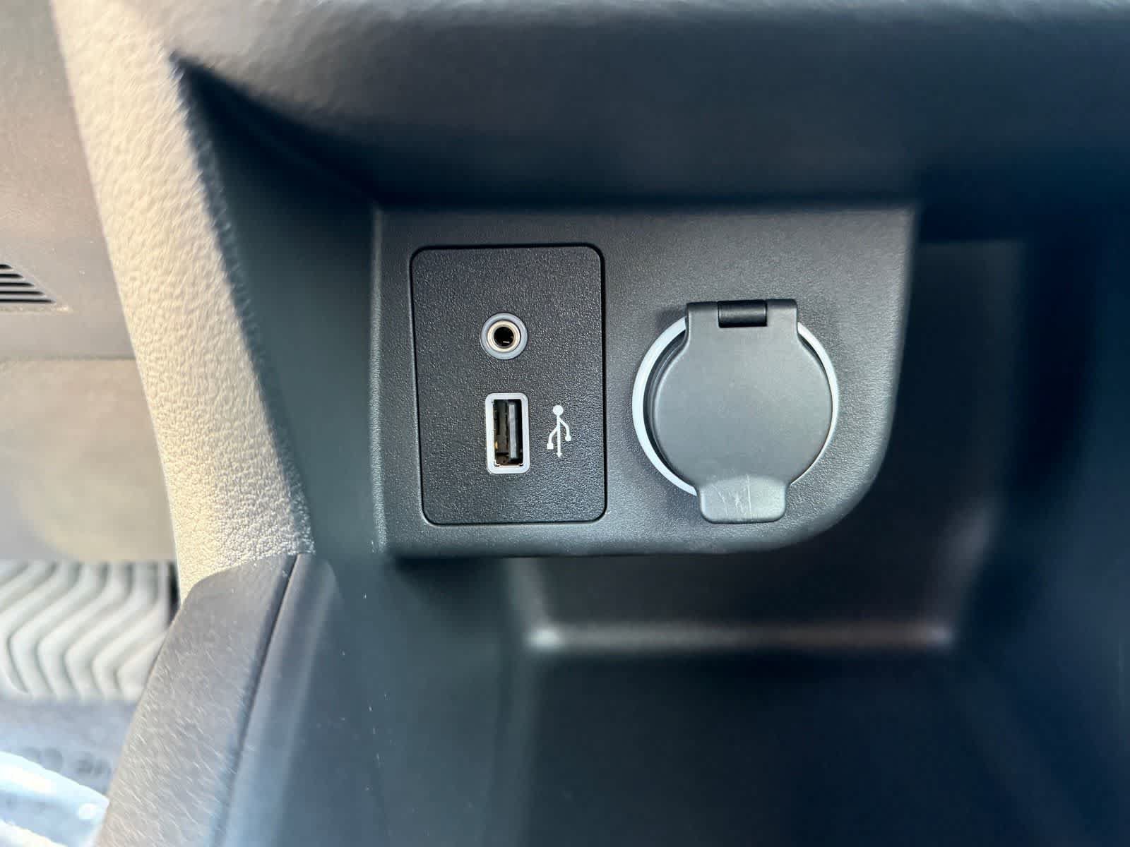Certified 2025 Nissan Kicks Play S FWD image 26
