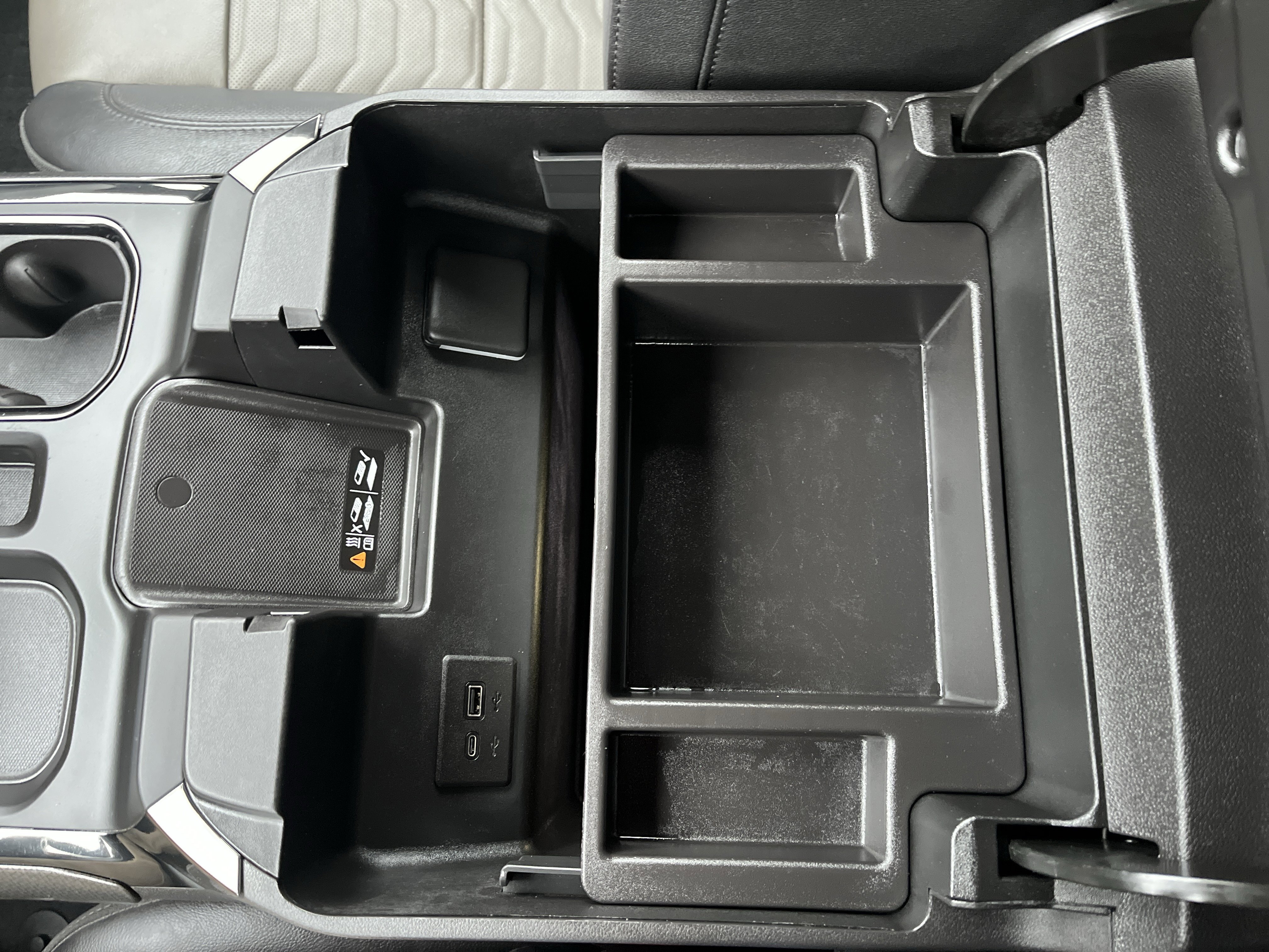 Used 2024 Chevrolet Silverado 1500 ZR2 w/ Technology Package image 33