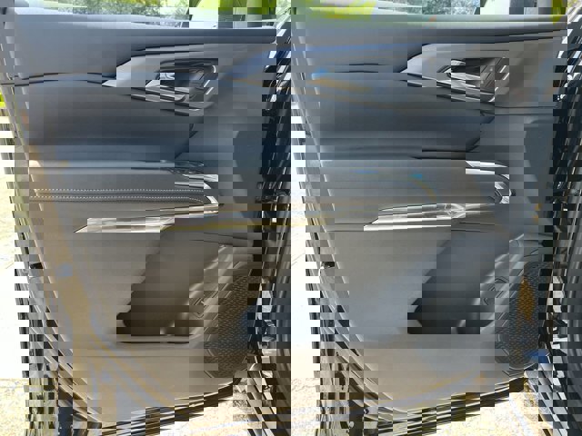 New 2026 Chevrolet Traverse LT w/ LPO, Floor Liner Package image 23