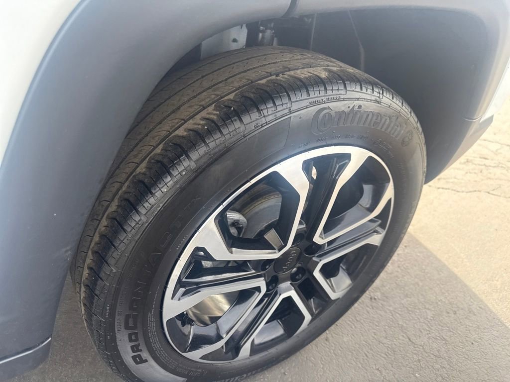 Certified 2022 Jeep Compass Limited image 33