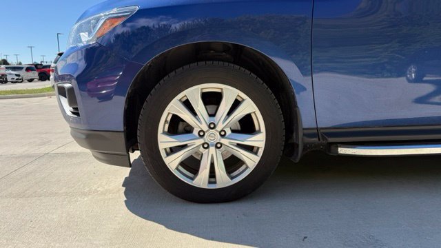 Used 2018 Nissan Pathfinder SL w/ SL Premium Package AWD/4WD image 9