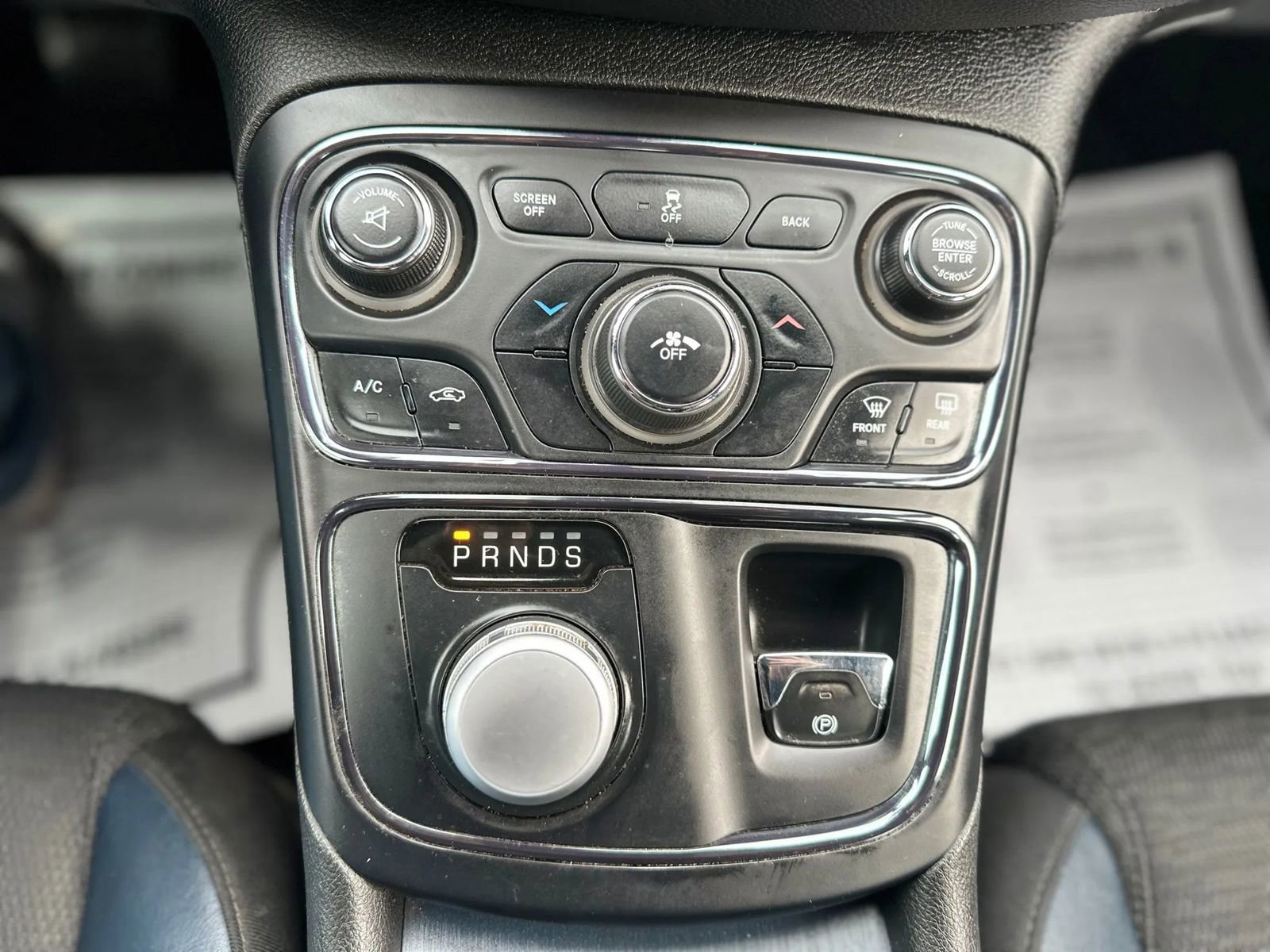 Used 2015 Chrysler 200 S image 13