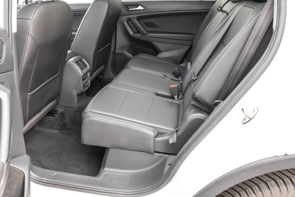 Used 2019 Volkswagen Tiguan SE image 29