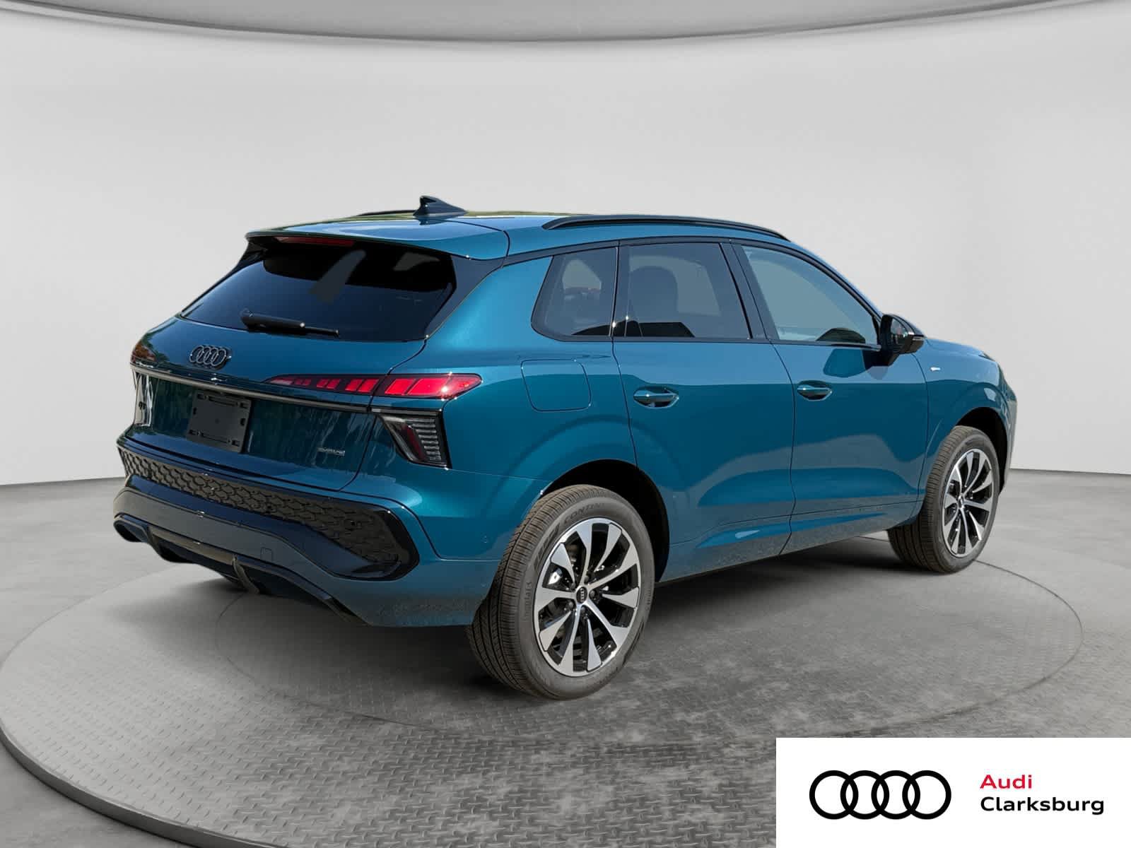 New 2026 Audi Q3 quattro 2.0T AWD/4WD image 5