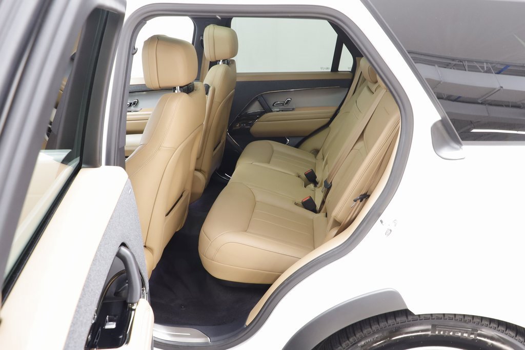 Certified 2025 Land Rover Range Rover Sport SE image 14