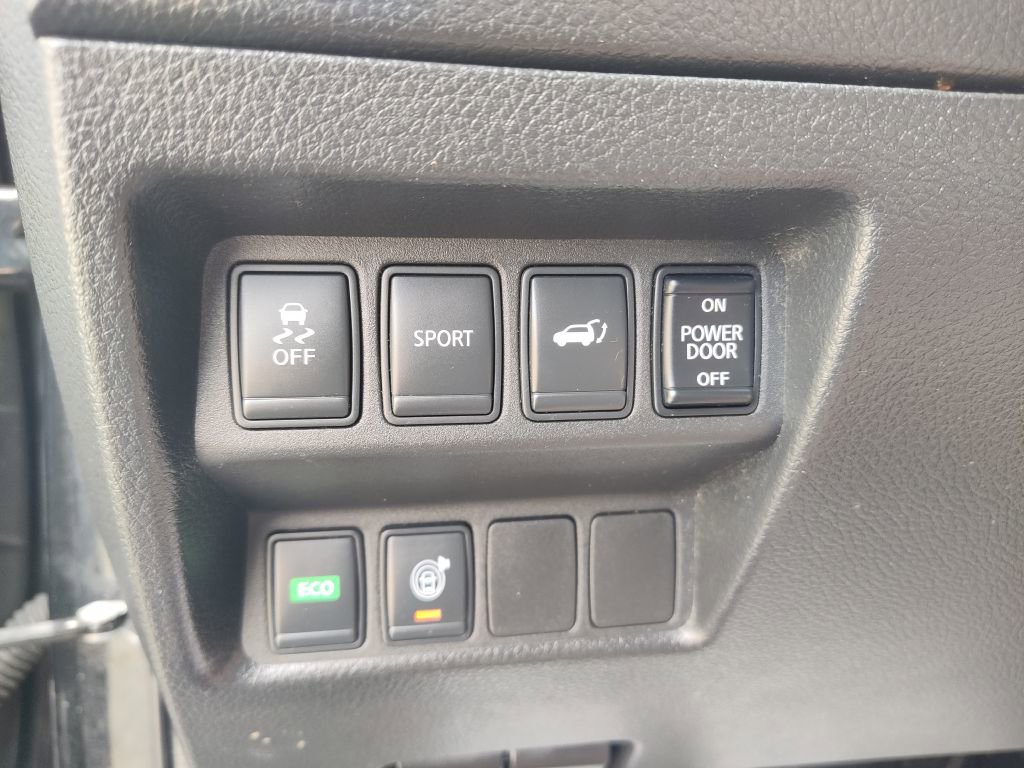 Used 2016 Nissan Rogue SV w/ SV Premium Package image 27