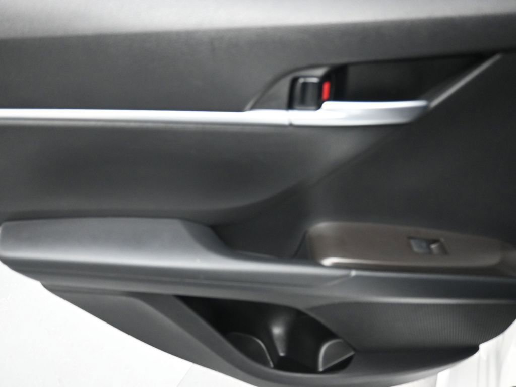 Used 2023 Toyota Camry SE image 29