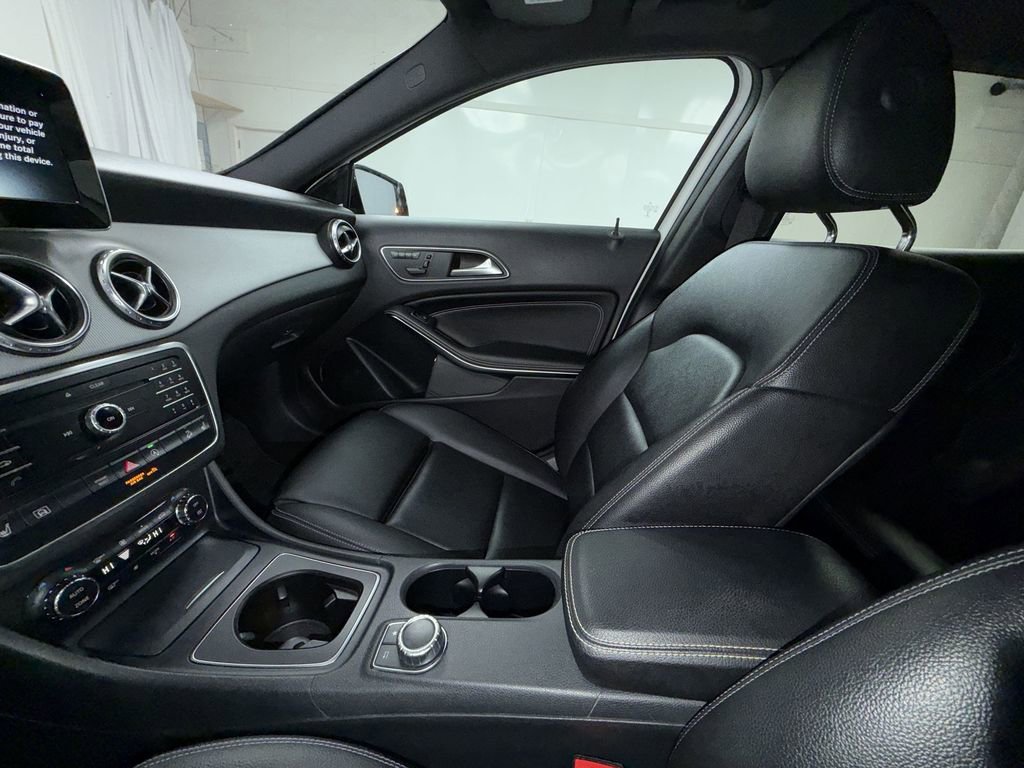 Used 2017 Mercedes-Benz GLA 250 4MATIC image 21
