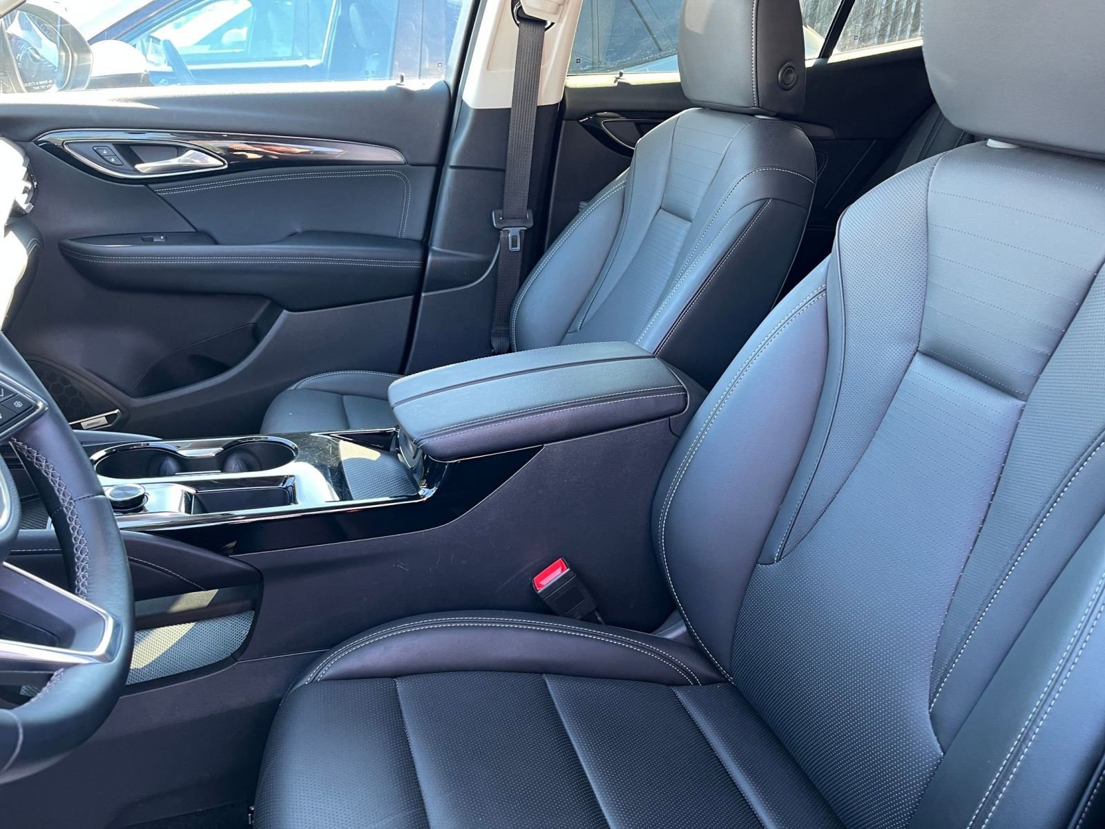 Used 2024 Buick Envision Preferred image 28