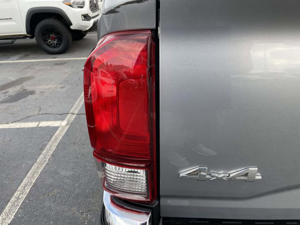 Used 2019 Toyota Tacoma SR5 image 18