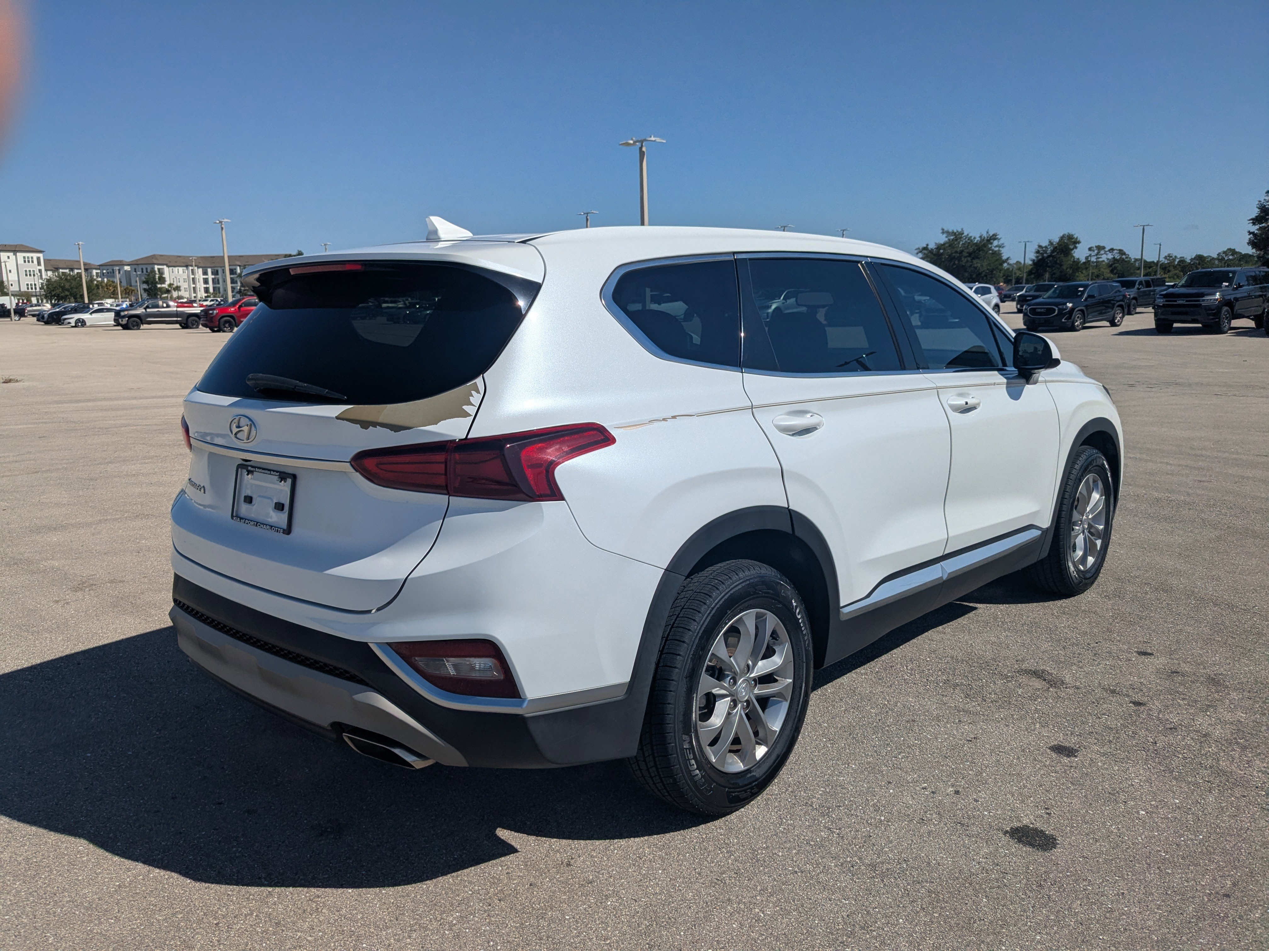 Used 2019 Hyundai Santa Fe SEL FWD image 5