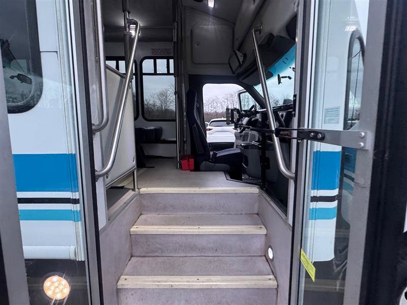 Used 2014 Ford E-450 and Econoline 450 Super Duty w/ Shuttle Bus Prep Package RWD image 37