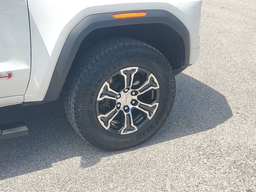 Certified 2025 GMC Canyon AT4 AWD/4WD image 7