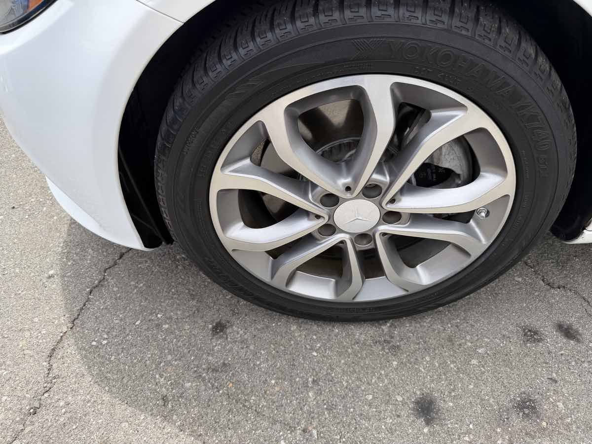 Used 2015 Mercedes-Benz C 300 Sedan image 7