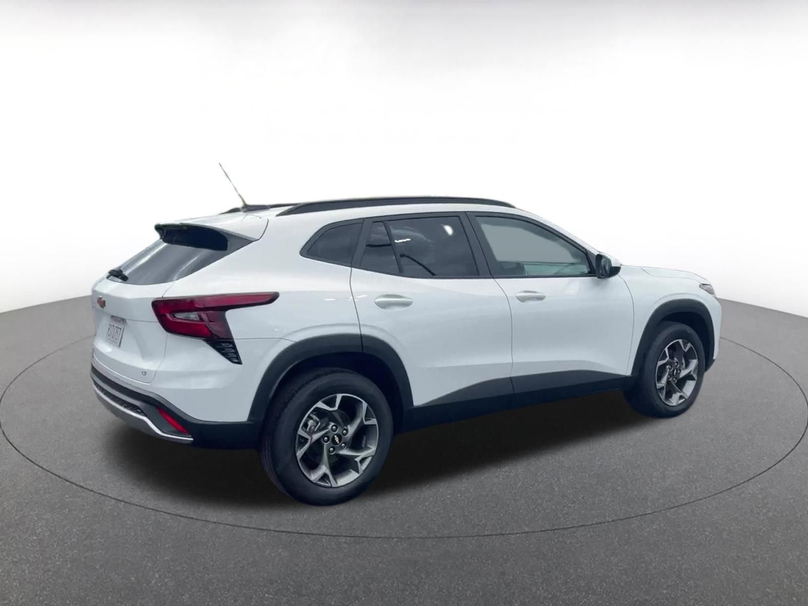 Used 2025 Chevrolet Trax LT image 15