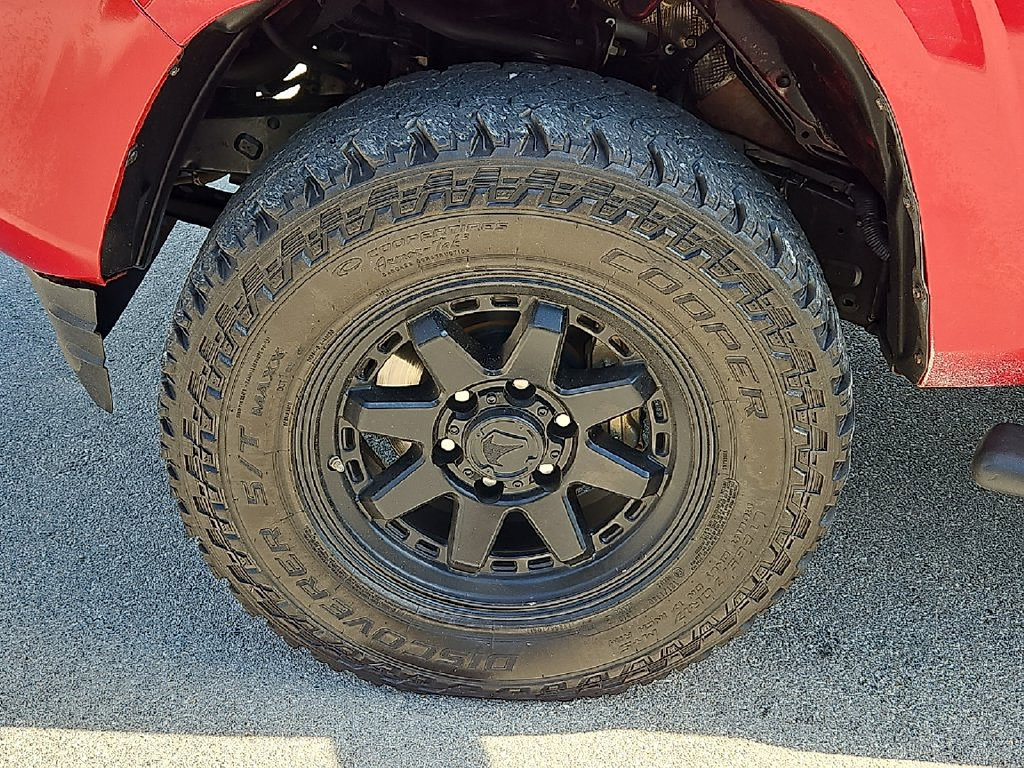 Used 2022 Toyota Tacoma SR AWD/4WD image 13