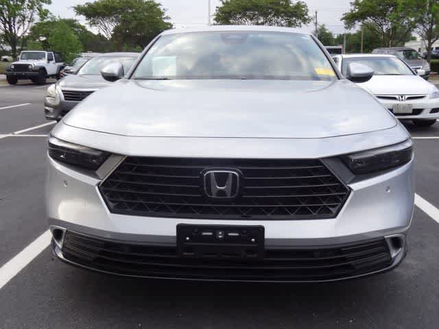 Used 2025 Honda Accord Touring image 2