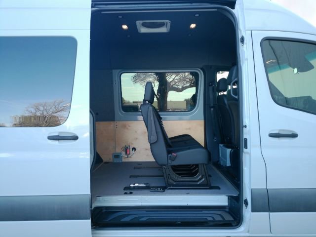 Used 2021 Mercedes-Benz Sprinter 2500 w/ Exterior Lighting Package image 5