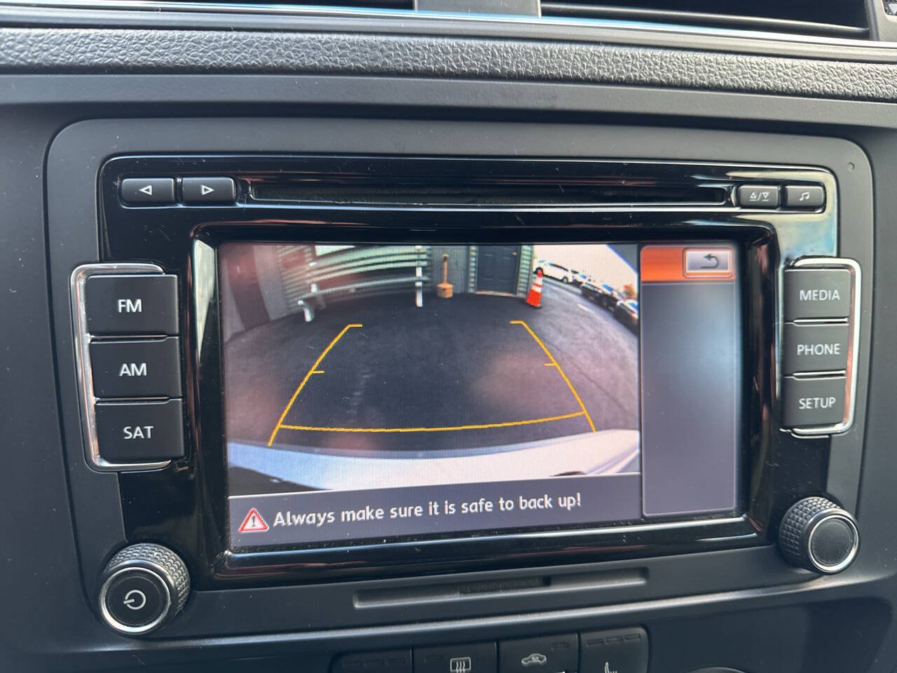 Used 2015 Volkswagen Jetta Sport FWD image 28