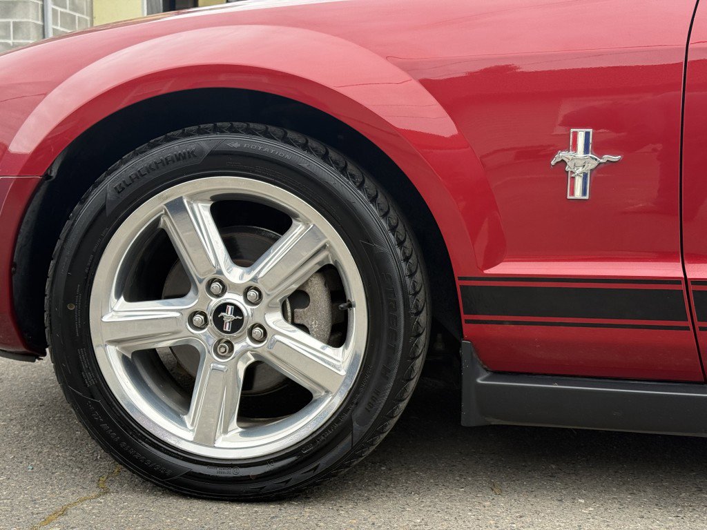 Used 2008 Ford Mustang Premium RWD image 30