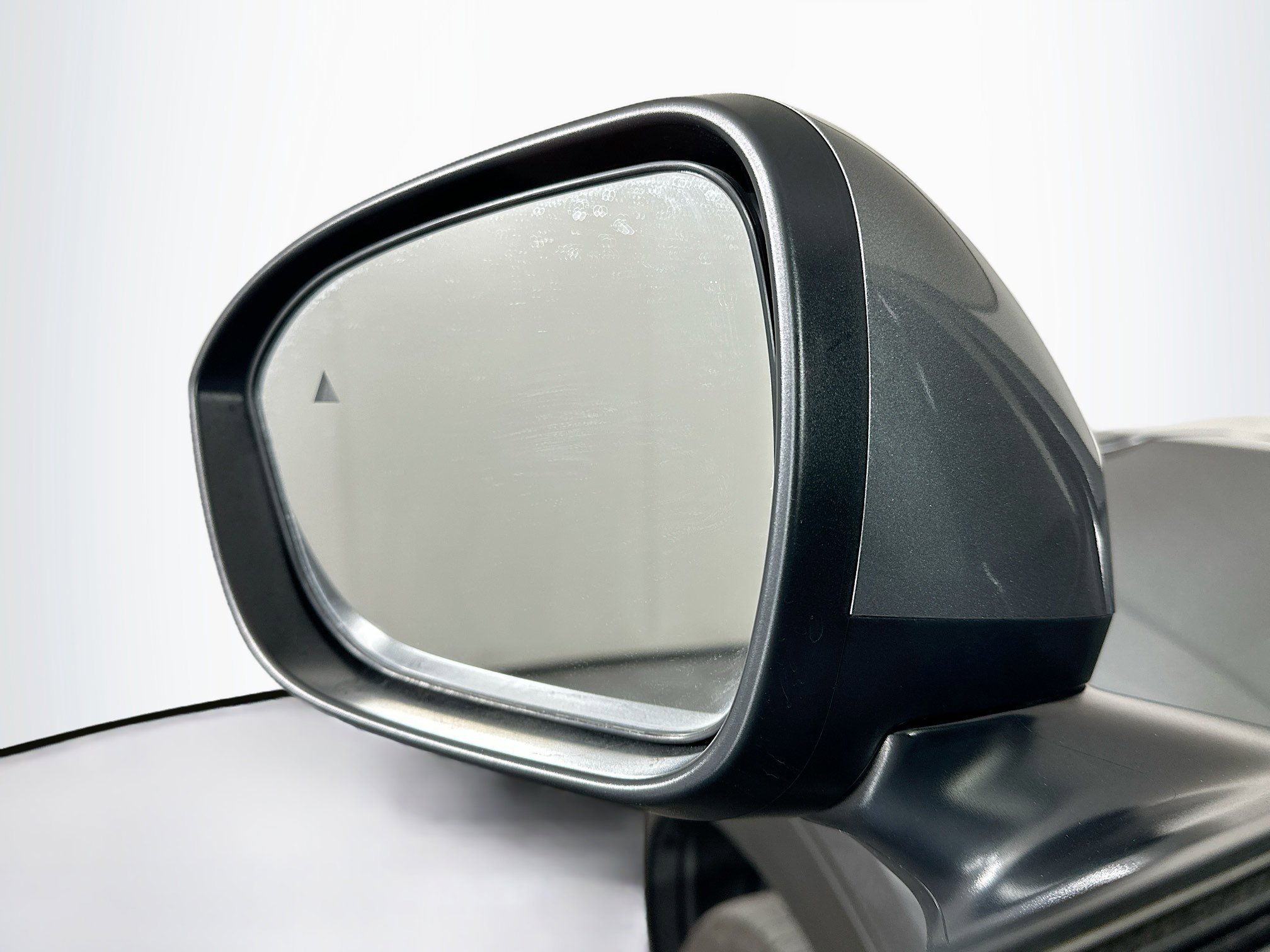 Used 2025 Nissan Kicks SR AWD/4WD image 16