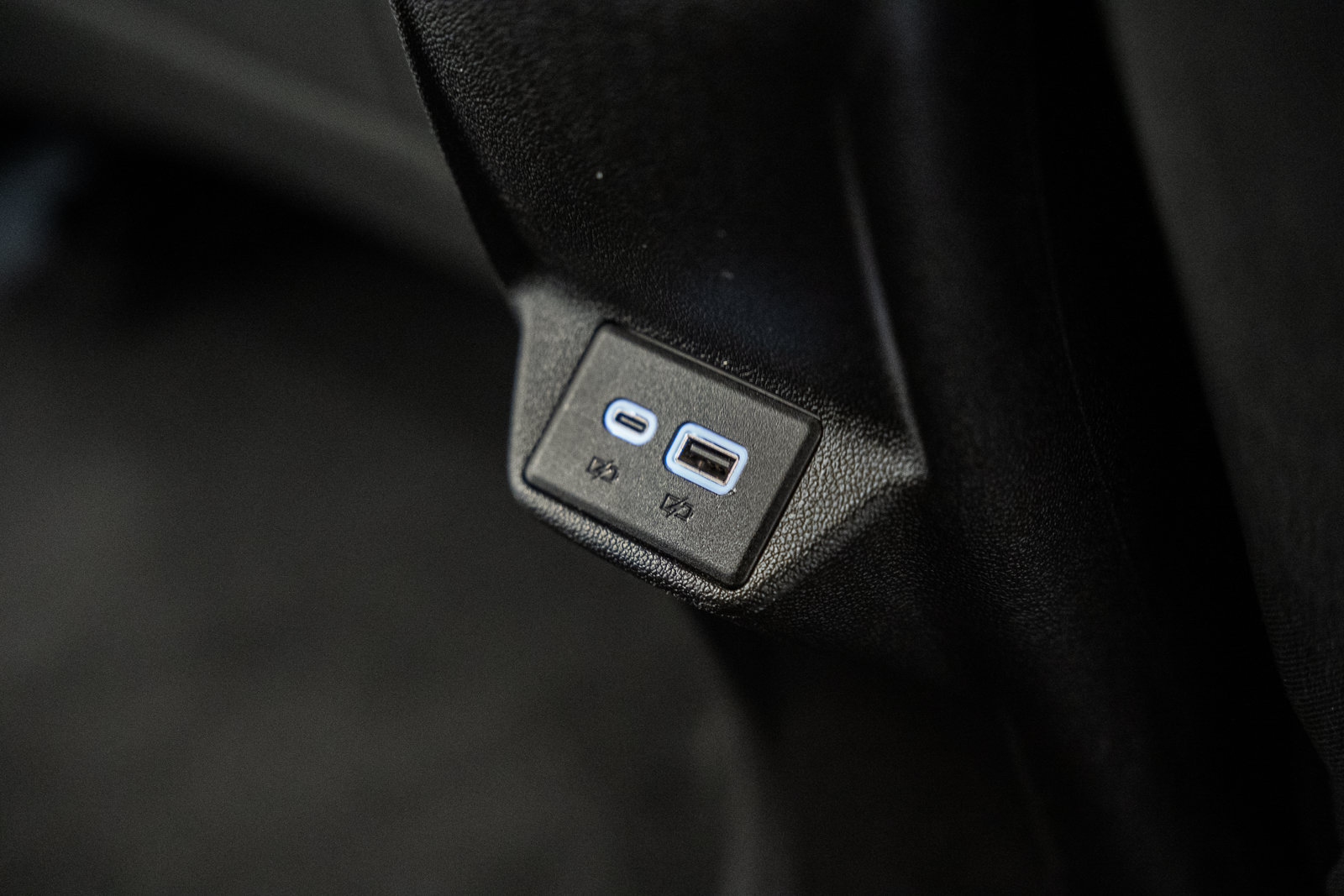Used 2023 Chevrolet Bolt EUV LT w/ Driver Confidence Package FWD image 32