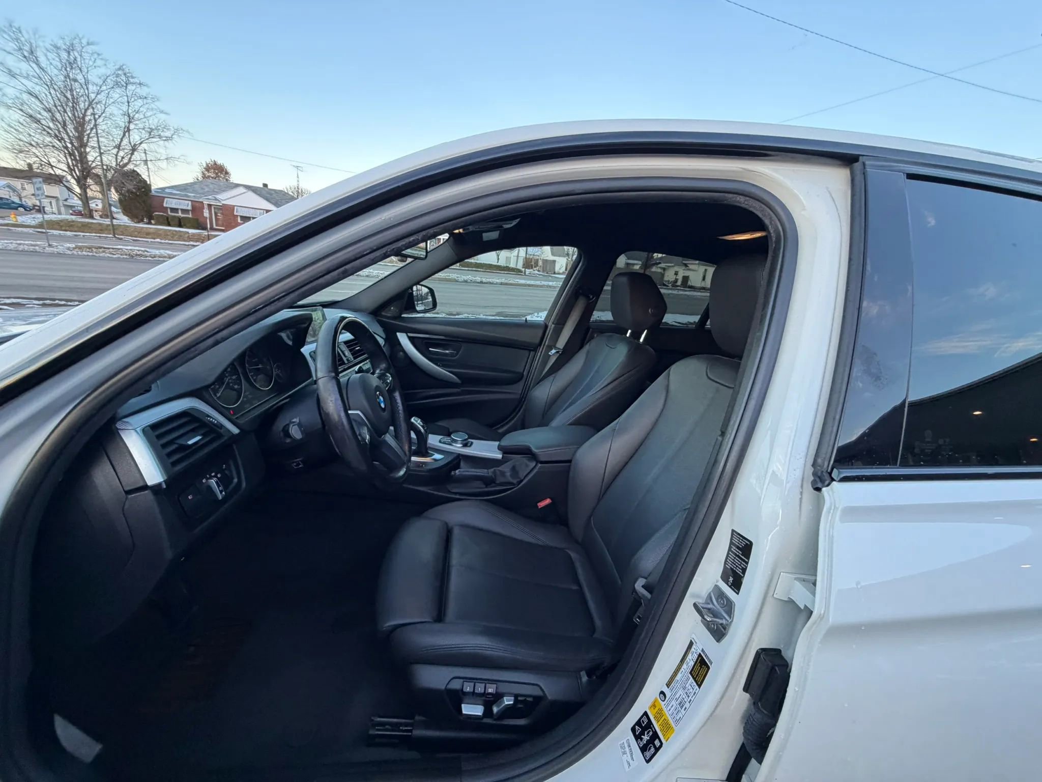 Used 2018 BMW 340i xDrive 340i xDrive Sedan 4D w/ Premium Package image 16