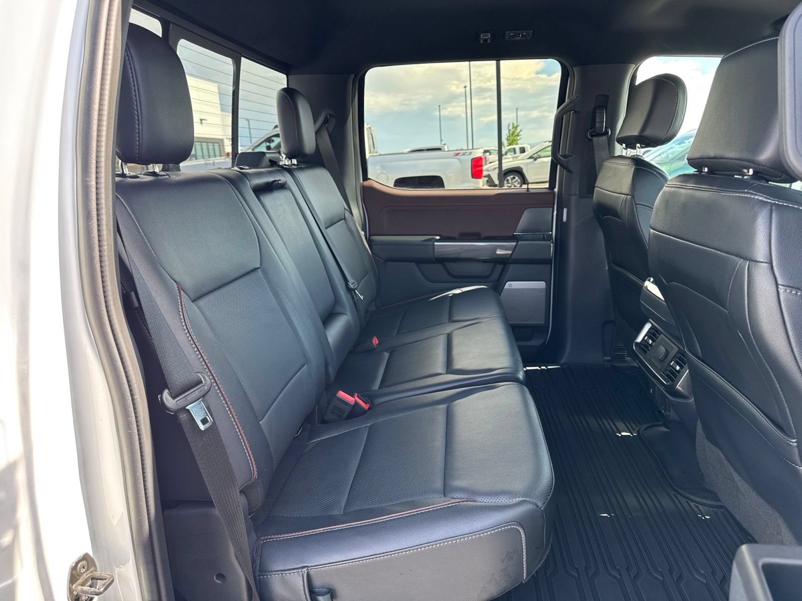 Used 2023 Ford F150 Lariat AWD/4WD image 12