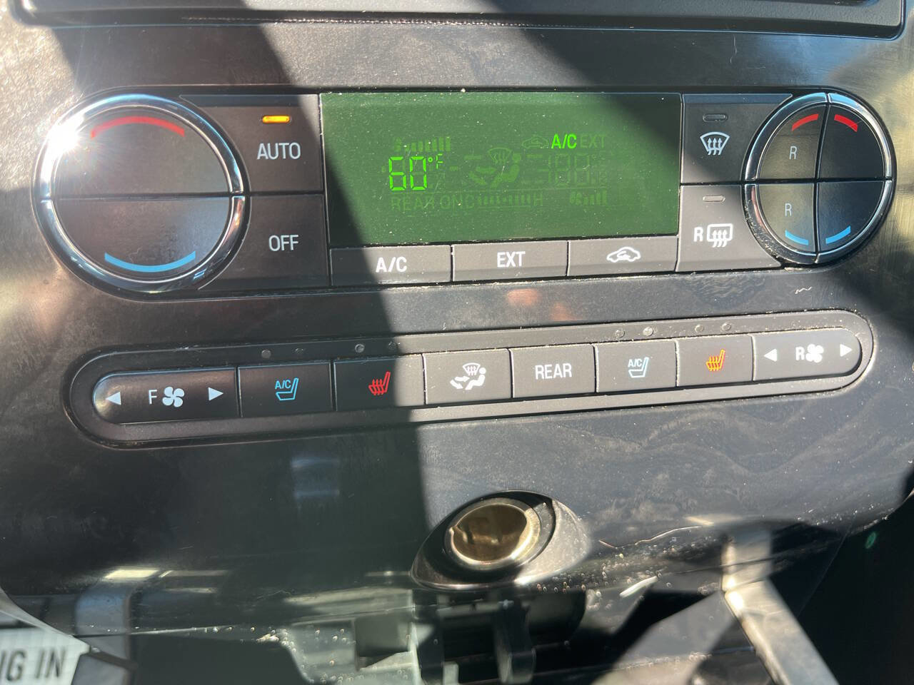 Used 2014 Ford Expedition EL Limited AWD/4WD image 19